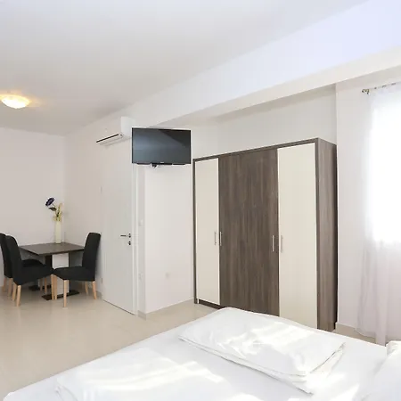 Visnjik شقة زادار